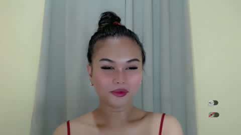 Snapshot of anaruru_ chatting on 02-12-25, 09:11 ANA online show from 02-12-25, 09:11