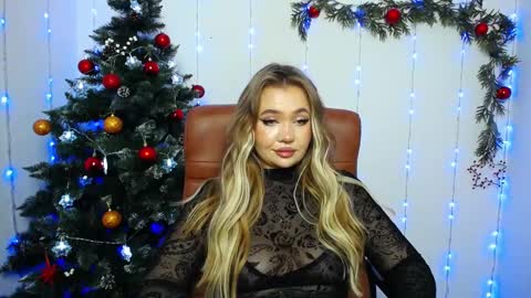 anastacyyellig online show from 12-14-24, 03:40