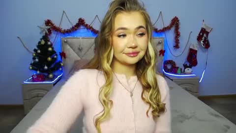 anastacyyellig online show from 12-24-24, 08:05