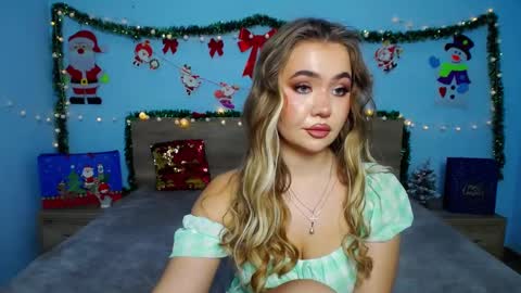 anastacyyellig online show from 12-31-24, 09:31