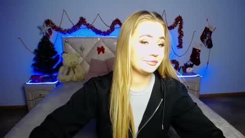 anastacyyellig online show from 01-07-25, 04:50