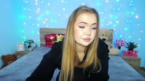 anastacyyellig online show from 01-15-25, 03:00