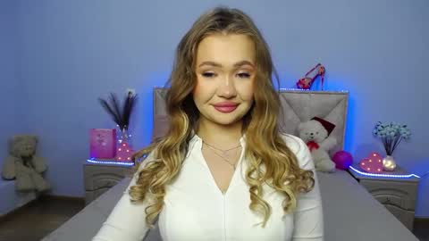 anastacyyellig online show from 01-17-25, 09:39