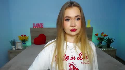 anastacyyellig online show from 03-11-25, 02:21