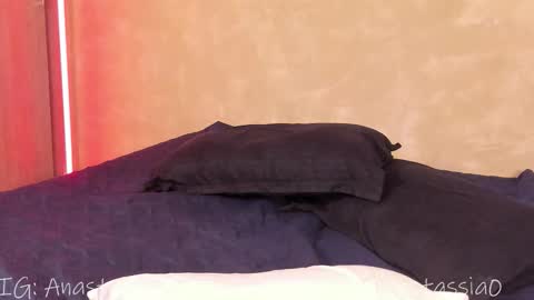 Anastassia online show from 01-15-26, 03:22