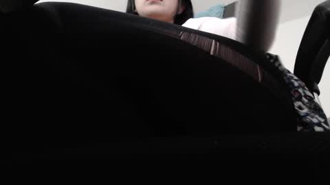 Snapshot of anddrea_ chatting on 02-03-25, 11:42 online show from 02-03-25, 11:42