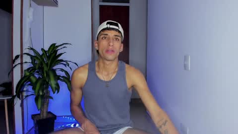 Snapshot of ander_012 chatting on 01-08-25, 11:09 Ander Arias online show from 01-08-25, 11:09