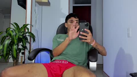 Snapshot of ander_012 chatting on 01-25-25, 12:38 Ander Arias online show from 01-25-25, 12:38
