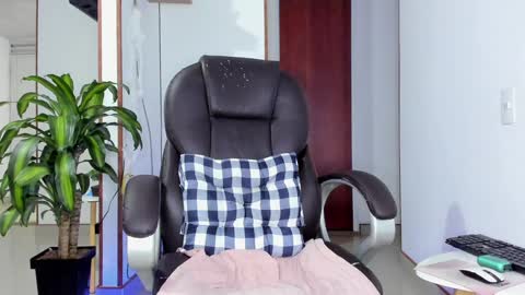 Snapshot of ander_012 chatting on 02-06-25, 11:15 Ander Arias online show from 02-06-25, 11:15