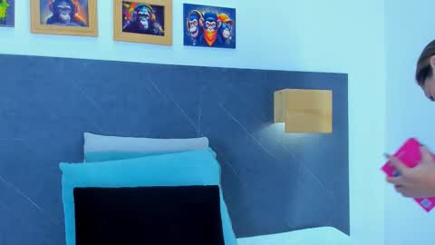 Andrea online show from 03-24-26, 12:21