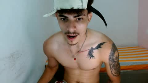 Snapshot of andr_093 chatting on 06-25-26, 09:03 andr_093 online show from 06-25-26, 09:03