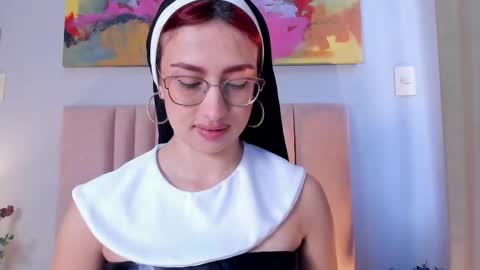 Andra Cyrus online show from 10-31-25, 11:55