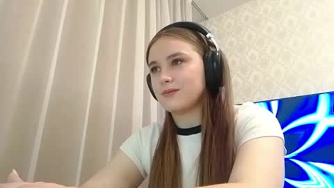 Snapshot of andrasol chatting on 10-23-25, 05:01 Sofy online show from 10-23-25, 05:01