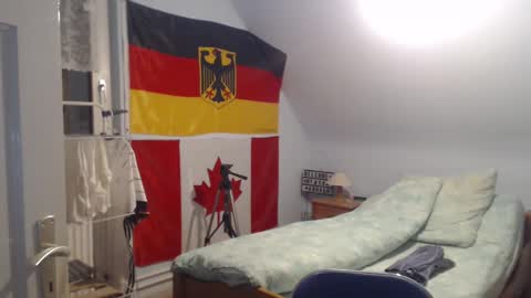 Snapshot of andre124231 chatting on 12-15-24, 08:36 Andre online show from 12-15-24, 08:36