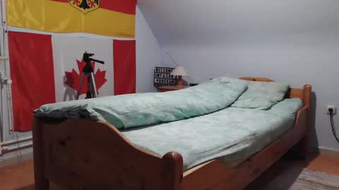 Snapshot of andre124231 chatting on 12-18-24, 08:14 Andre online show from 12-18-24, 08:14