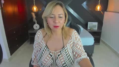 Snapshot of andre_soto_ chatting on 09-18-25, 02:13 A N D R E online show from 09-18-25, 02:13