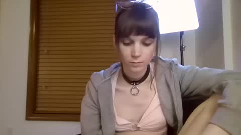 Snapshot of andrea_davenport chatting on 12-02-24, 03:04 andrea online show from 12-02-24, 03:04