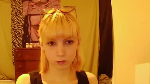 andrea online show from 11-24-25, 04:45