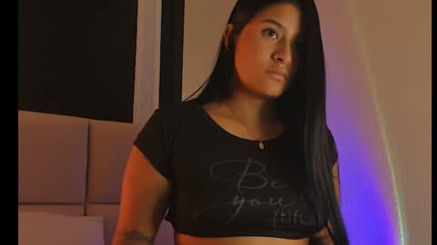 Snapshot of andrea_gomes_ chatting on 01-17-25, 04:28 andrea online show from 01-17-25, 04:28