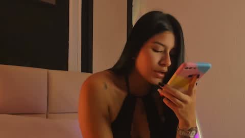 Snapshot of andrea_gomes_ chatting on 02-02-25, 04:15 andrea online show from 02-02-25, 04:15