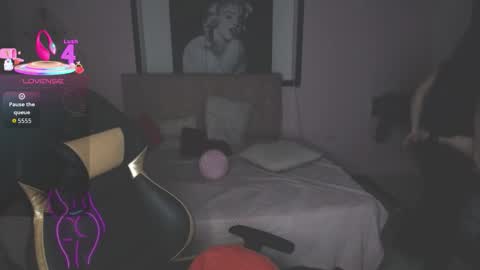 Andrea Ramos online show from 11-03-25, 07:04