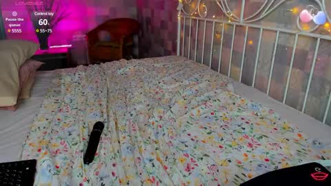 Andrea hereGMT7Mon Tue Wen ThFri Sat Su 0300am-0900am. online show from 12-05-24, 04:09