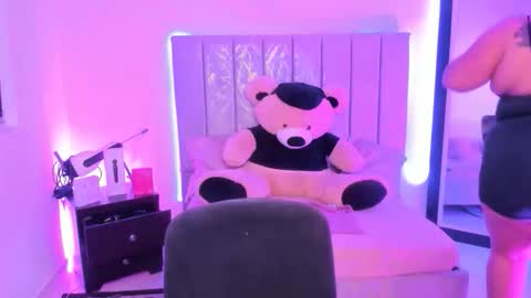 andreaakinky online show from 10-23-25, 08:24