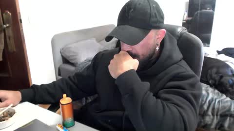 Snapshot of andrecampos87 chatting on 12-16-25, 02:11 Instagram online show from 12-16-25, 02:11