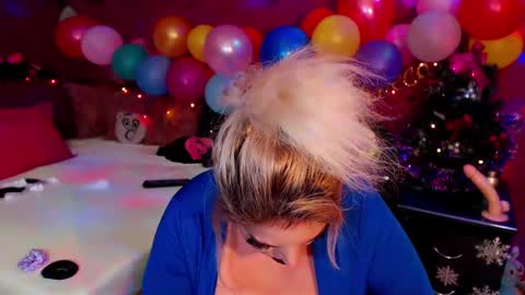 Snapshot of andreeajj chatting on 12-27-24, 01:32 andreeajj online show from 12-27-24, 01:32