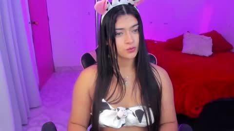 Snapshot of andreeart chatting on 02-23-26, 05:27 ig online show from 02-23-26, 05:27