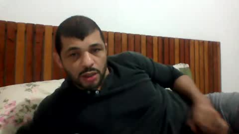 Snapshot of andreloko123 chatting on 06-19-26, 01:54 andreloko123 online show from 06-19-26, 01:54