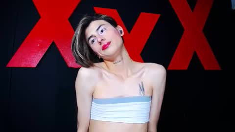 Snapshot of andres992563 chatting on 02-18-26, 02:57 Alann online show from 02-18-26, 02:57