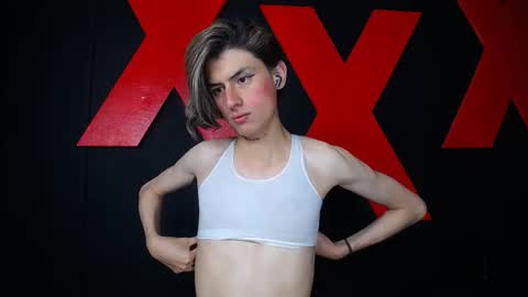 Snapshot of andres992563 chatting on 02-22-26, 10:03 Alann online show from 02-22-26, 10:03