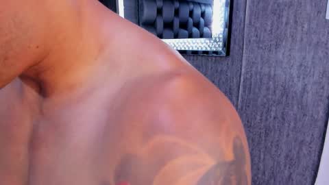 insta andres clark  online show from 12-19-24, 03:08