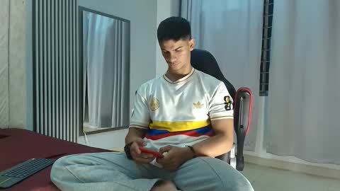 Snapshot of andres_stud chatting on 09-29-25, 04:28 andres_stud online show from 09-29-25, 04:28