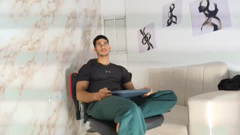 andres_stud online show from 11-29-25, 04:26