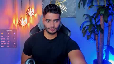 Snapshot of andresfiit chatting on 10-21-25, 02:12 Andres online show from 10-21-25, 02:12