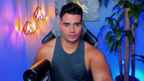 Andres online show from 11-05-25, 01:49