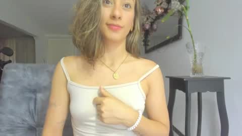 Isa  --------- online show from 01-05-25, 11:22