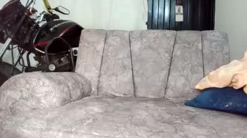 Andrs holguin online show from 03-06-26, 04:20