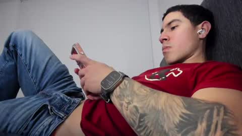 Snapshot of andresjuan92 chatting on 06-22-26, 03:25 onlyfanscallmegotter online show from 06-22-26, 03:25