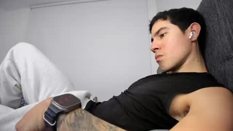 Snapshot of andresjuan92 chatting on 07-19-26, 12:14 onlyfanscallmegotter online show from 07-19-26, 12:14