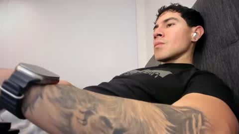 Snapshot of andresjuan92 chatting on 08-01-26, 02:00 onlyfanscallmegotter online show from 08-01-26, 02:00