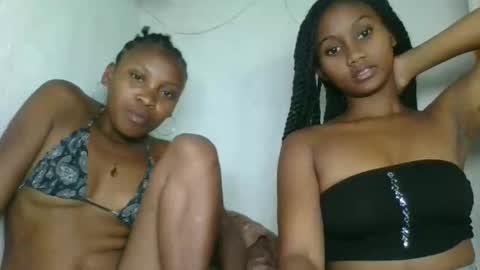 andressa03 online show from 11-10-25, 06:29