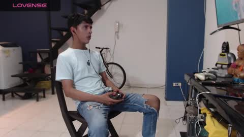 Andres Dean online show from 02-01-25, 02:37