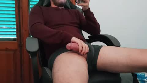 Snapshot of andreudickhard91 chatting on 12-10-24, 12:27 Andreu online show from 12-10-24, 12:27