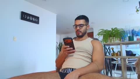 ANDREW WEST online show from 12-04-25, 01:31