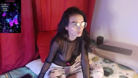 Snapshot of andrewmod chatting on 10-08-25, 04:21 Sofia online show from 10-08-25, 04:21