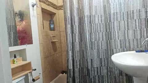 Snapshot of andrewo42601 chatting on 09-12-25, 12:27 andrewo42601 online show from 09-12-25, 12:27