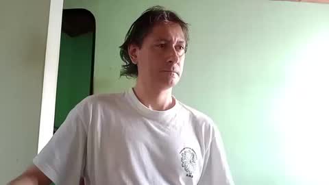 Snapshot of andrexmartinex chatting on 01-20-25, 04:23 Andres online show from 01-20-25, 04:23